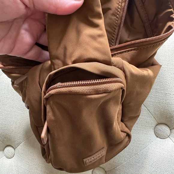 Away Featherlight Cargo Pack - Picture 4 of 7